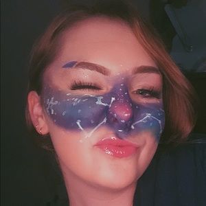 Meet your Posher, Claire